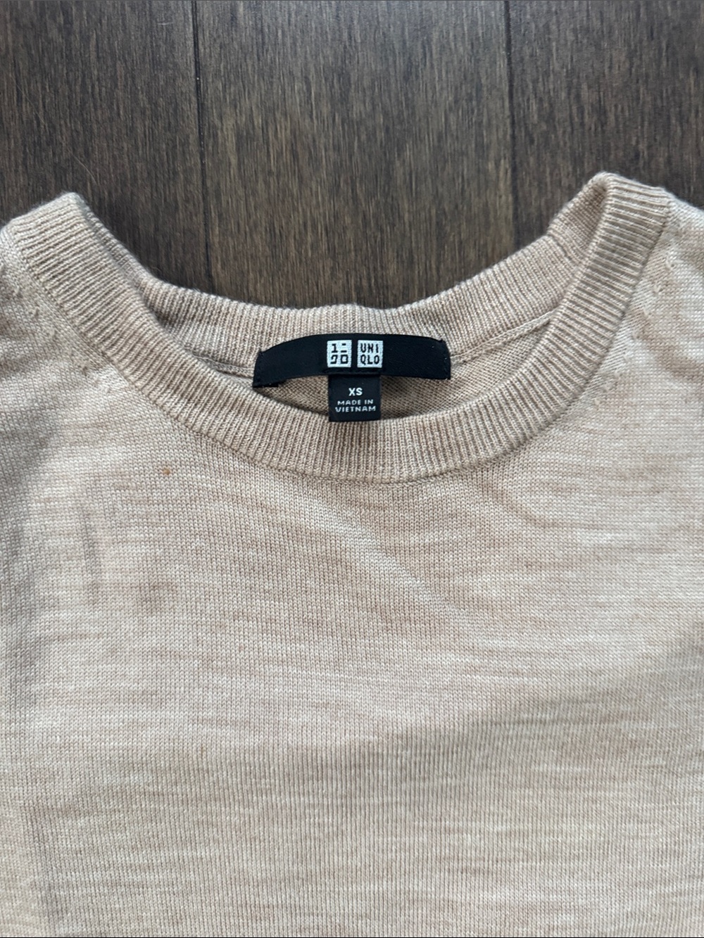 Uniqlo Light Beige Crewneck Sweater - Picture 2 of 4